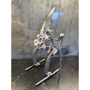 Handmade Scrap Metal Art Sculpture Predator Alien  12" Horseshoe Silver Black